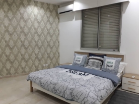Appartement meublé climatisé Appartement meublé climatisé situé au cœur du plateau de Dakar,  au 7e étage d’un immeuble sécurisé. 
Nous vous offrons:
Capacité d