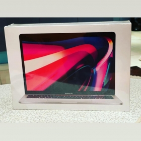 MacBook Pro M1 sortie 2021 de 16go/256  MacBook Pro sorti juillet 2021 color silver argent puce apple M1 ram 16go ssd 256go Neural Engine 16 cœurs:CPU 8 cœurs avec 4 cœurs hautes performances et 4 cœurs à haute efficacité énergétique GPU 8 cœurs Jusqu’à 17 heures de navigation web sans fil Jusqu’à 20 heures de lecture vidéo sur l’app Apple TV Batterie lithium-polymère intégrée de 58,2 Wh Adaptateur secteur USB-C 61 W 65 touches (US) ou 66 touches (ISO) avec 4 touches fléchées (disposition en T inversé) Touch Bar Capteur Touch ID Capteur de luminosité ambiante True Tone Trackpad Force Touch pour un contrôle précis du curseur et des capacités de détection de la pression ; clics forcés, accélérateurs, dessin sensible à la pression et gestes Multi-Touch En vente avec facture garantie apple  1 an