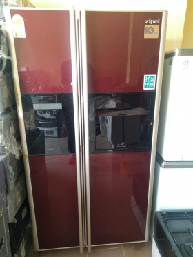 Grand frigo à bas prix DAROU RAKHMANE TRADING vend un grand réfrigérateur à deux portes avec plusieurs tiroirs à un prix très abordables