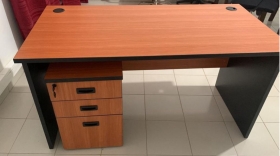 Table de bureau Des tables de bureau modernes sont disponible chez InovMeuble à un prix abordable.z

Les prix varient en fonction des modèles .

Livraison et montage gratuit dans la ville de Dakar .

Contact ☎ : 78 117 42 85

N