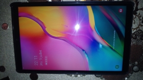 Tablette Galaxy tab A 2019 Galaxy tab A 9.7 pouces, 4G, 32Go, comme neuf. 