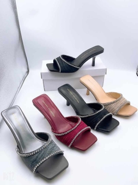 Chaussures femmes classes  Facture plus garantie livraison 2000