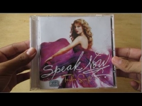 CD - Taylor Swift - Speak Now Deluxe Edition CD Disc 2
1. Ours(3:59)
2. If This Was a Movie(3:56)
3. Superman(4:37)
4. Back to December (acoustic)(4:53)
5. Haunted (acoustic)(3:39)
6. Mine (pop mix)(3:50)