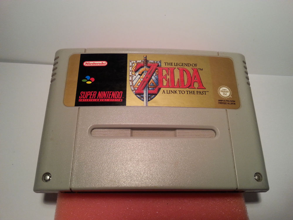 Cartouche The legend of zelda a link to the past pour super nintendo.  Je vends la cartouche pour super nintendo de Zelda : A link to the past.
Un des  meilleurs jeux de tous les temps. 