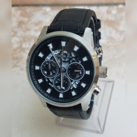 Montre montblanc Montre montblanc chronographe en cuir noir très stylée à bas prix. 
Tel : 776201771