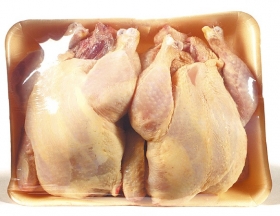 Poulet de chair 2kg vente de poulets de chair de 2kg avec possibilité de livraison sur dakar . prix 3500f par poulet