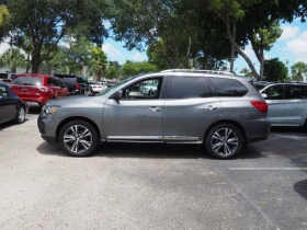 Nissan Pathfinder Platinum 2017  2017 Nissan Pathfinder Platinum for sale 


Used 2017 Nissan Pathfinder Platinum


2017 Nissan Pathfinder Platinum , it is still very clean like new, it is GCC 

Specification , full option with perfect tyres ( jackson.brainer49@gmail.com) 


Mileage:  12,677 miles
Exterior Color:     Gray Metallic
Interior Color:     Black
Gas Mileage:     20 MPG City
27 MPG Highway
Engine: V6
Drivetrain: Front-Wheel Drive


Serious and interested buyers should contact via email ( jackson.brainer49@gmail.com)