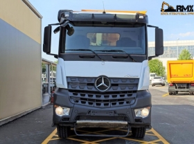 Camion à benne Mercedes Arocs ANNEE : 2016
kilométrage : 93308
10 roues
12,8 t