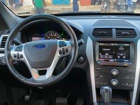 Ford Explorer année 2014 Ford Explorer , année 2014
Essence automatique 
99.000km 7places 
Full options : intérieur cuir écran caméra de recul,Bluetooth téléphonique,aux,USB,commande au volant jantes allus,7places ,climatisé et déjà dédouané  À prix : 12.500 000fcfa.      
Pour avoir plus d