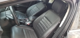 Ford Escape Titanium 2015 Ford Escape Titanium 2015 
automatique 
essence 
climatisé
plaque récente 
full option
intérieur cuir
