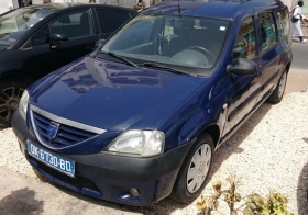  Dacia logan  Vends dacia logan break essence manuelle 5 places en parfaite état. 
Tel :779406932