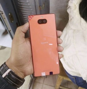Sony Xperia 5 Sony Xperia 5 état neuf capacité 128go vendu avec facture et garantie 