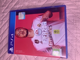FIFA 20 ps4 Bonjour je vends un jeu PS4 FIFA 20 à un prix imbattable prix non négociable veuillez me contacter au plus vite merci.